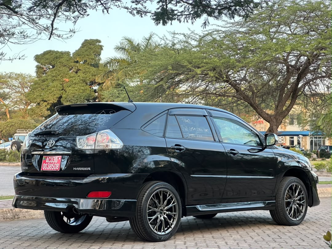 TOYOTA HARRIER thumbnail 10